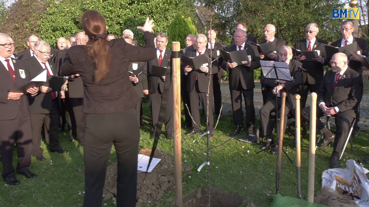 30.03.2019 | WDR-Apfelbaum Pflanzevent am Dorfbrunnen in Bedburg-Königshoven