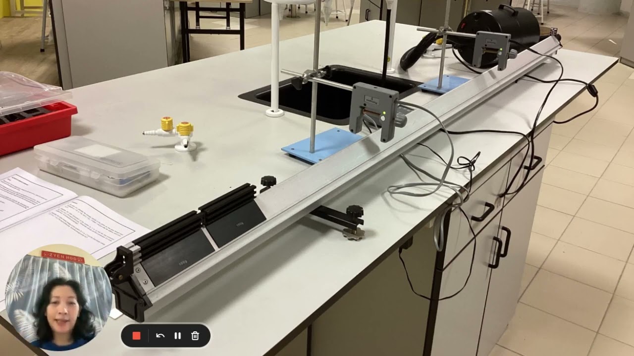 Linear Air Track - Physics Lab Motion [PHYSICS ROX ~ MS HOO SHOWS]