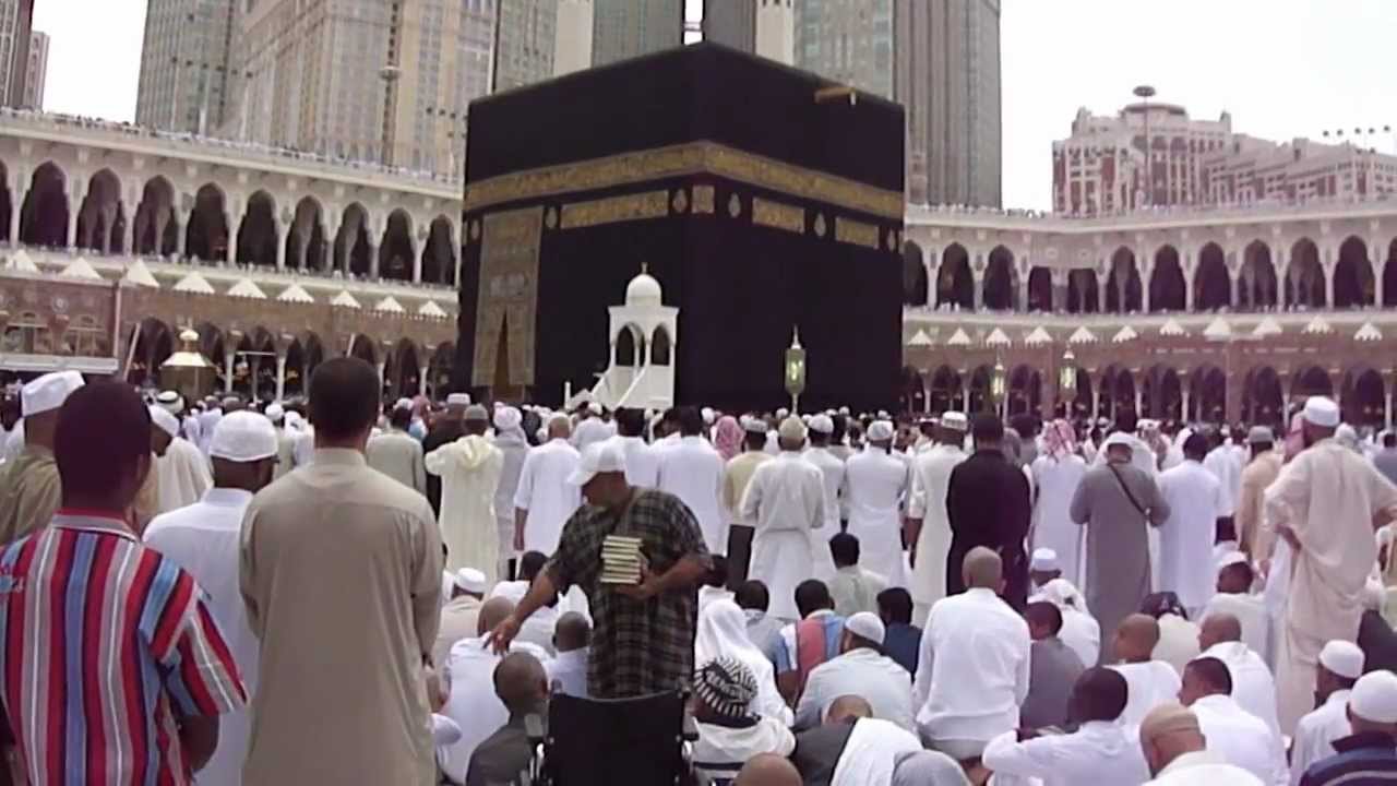 Kabe'de Cuma günü öğlen Ezanı