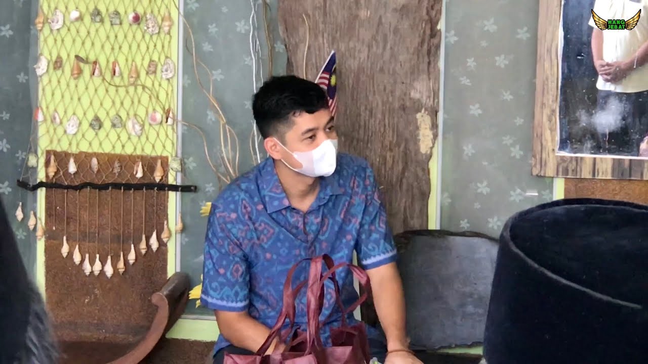 Pemangku Raja Pahang Tengku Hassanal Shah Ziarah Keluarga Mangsa Kemalangan Jalan Raya Di Raub