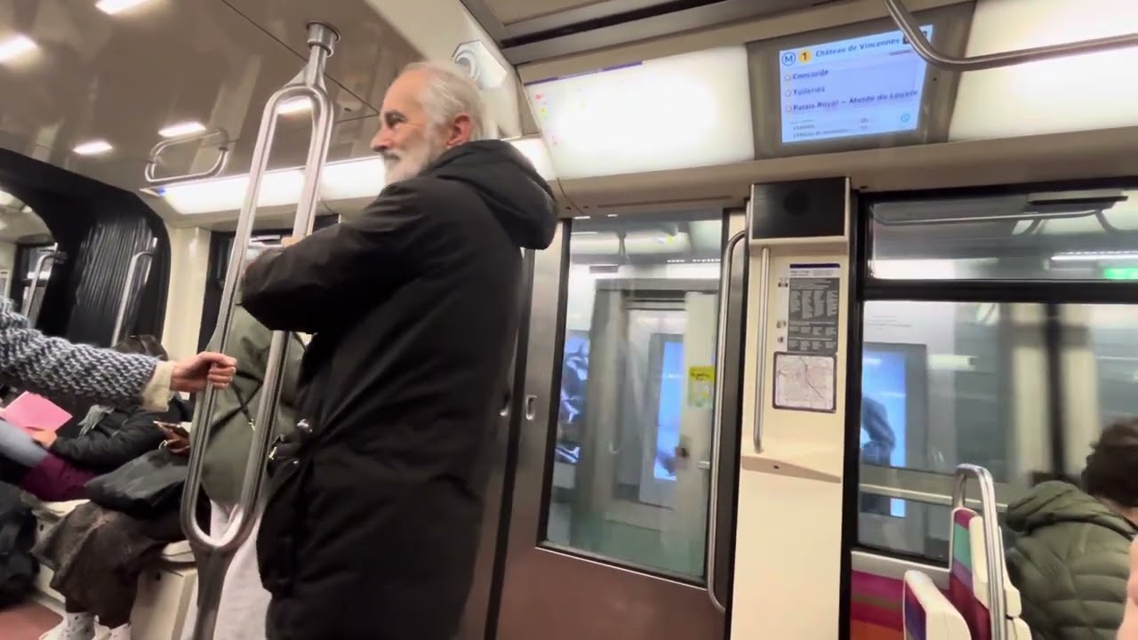 Paris Metro train ride from Franklin D. Roosevelt to Tuileries