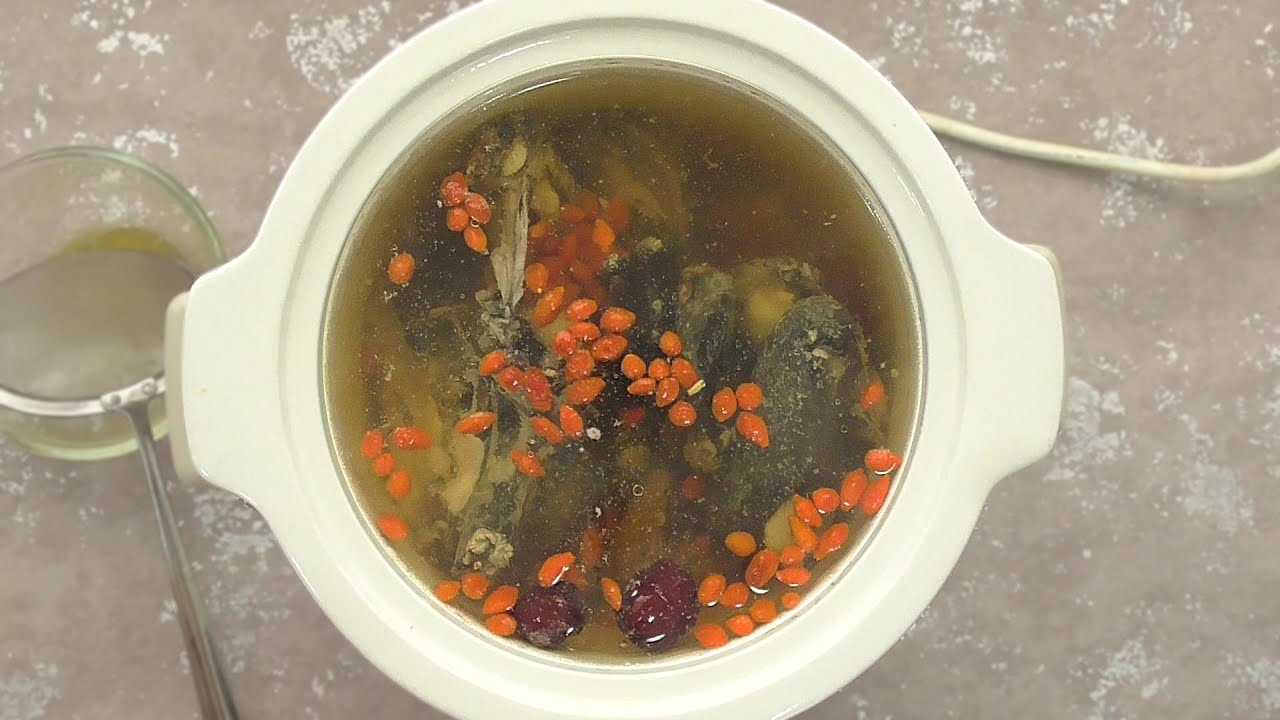 Slow Cook Coconut Silkie Chicken Soup with Ginseng | MyKitchen101en