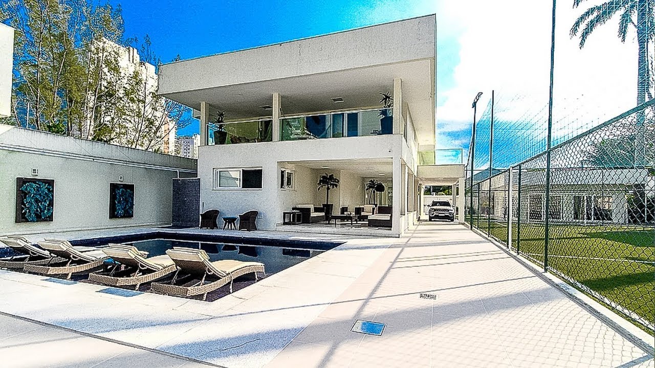 MANSÃO NA PRAIA DA BARRA COM CAMPO DE FUTEBOL ACADEMIA PISCINA ÁREA GOURMET 2.000M²
