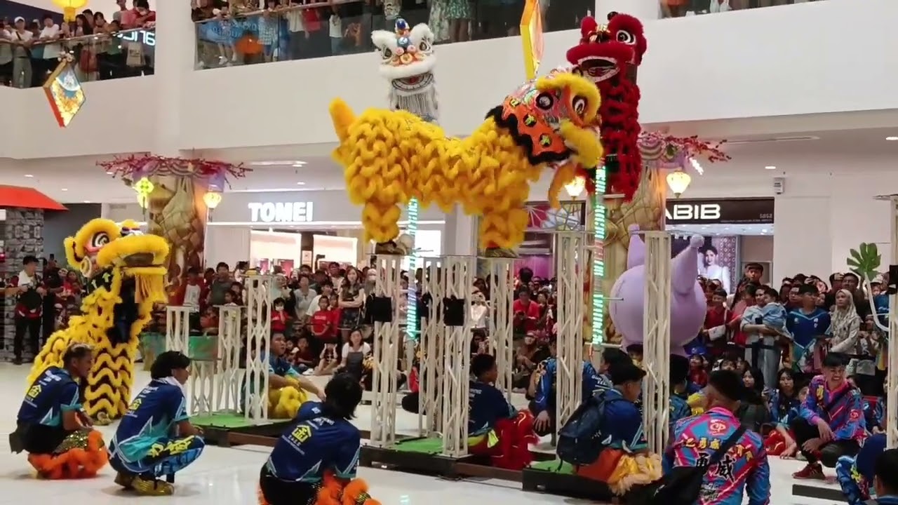 CNY Feb 17,2026 Suria Sabah Malaysia  Lion Dance 🇱🇷