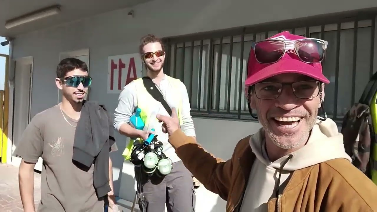 אדם מחפש משמעות 0506968511 מצנחי רחיפה. שיר שכתבתי וערכתי בסונו. בקיץ עפים כל יום מ 12.