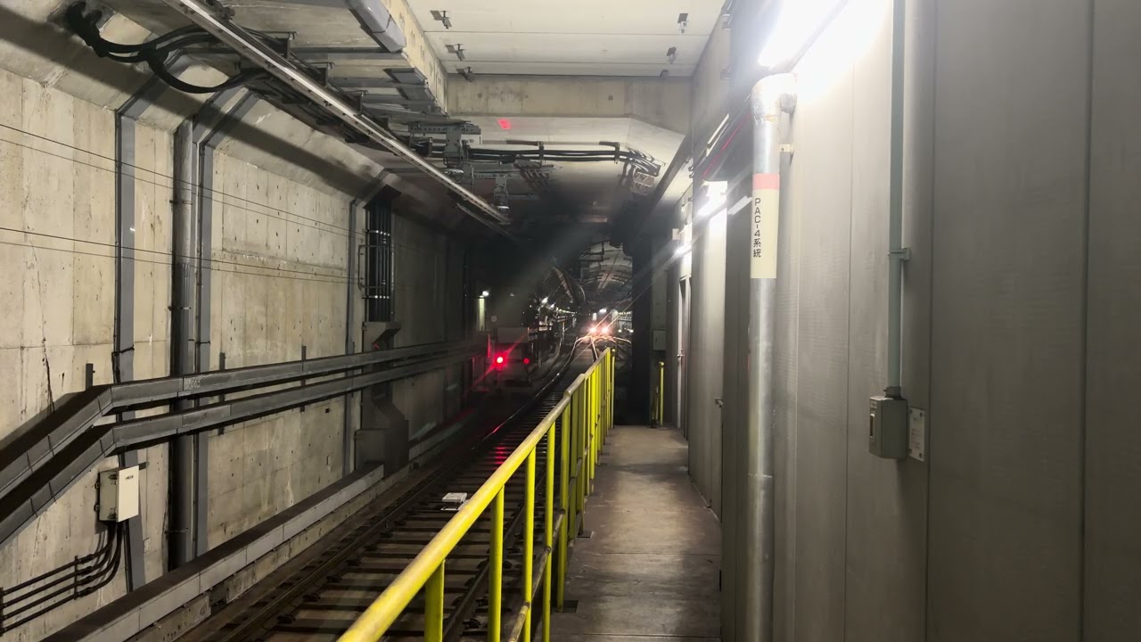 京都市営地下鉄東西線50系第5編成 折り返し六地蔵行き　太秦天神川駅到着