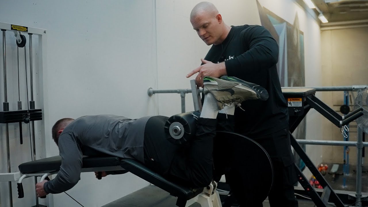 Lying leg curls med Bodylab og Daniel Risgaard