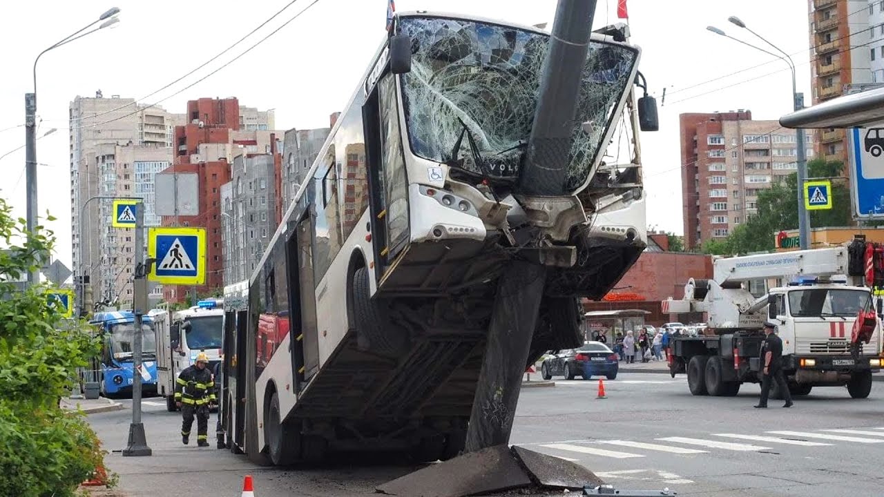 Bus Vs Dangerous Road, Fortunately The Bus Miraculously Escaped Death, Bus Crossing Flash Floods