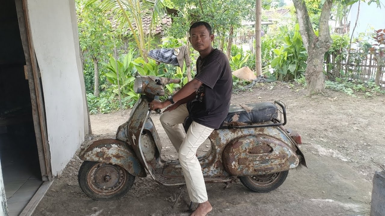 Om Ali Ngasem | Vespa Rosok Berkobar