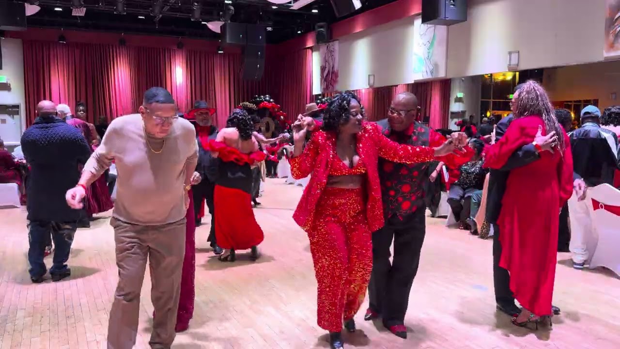 👸🏾❤️🌹💃🏾🕺🏾 Chicago stepping my friend Dennis is in the building with your Choclate Princess ￼👸🏾