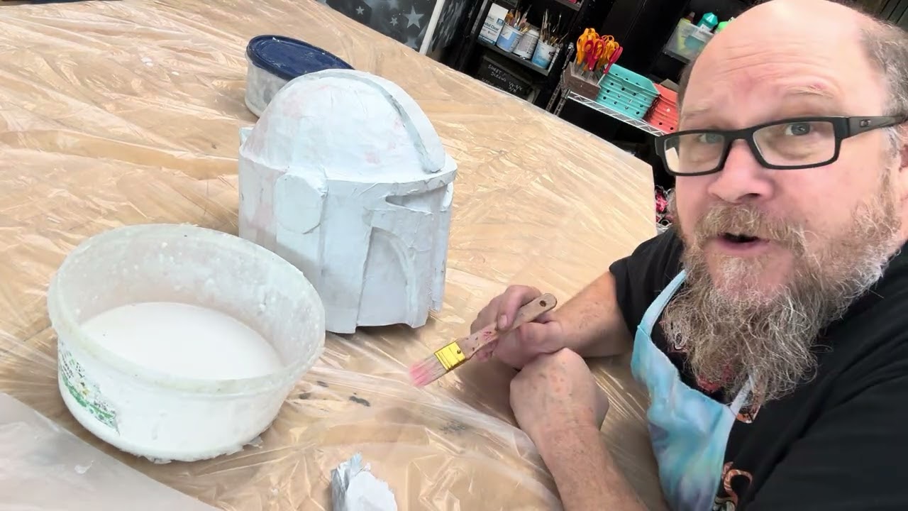 How to add the tissue layer to your papier-mâché project