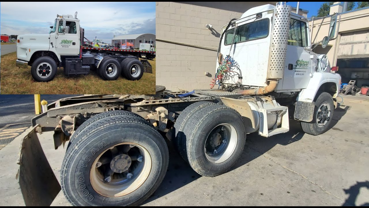 This Old Ford Fixing up a Farm Beaten 1995 Ford L9000 in 2021