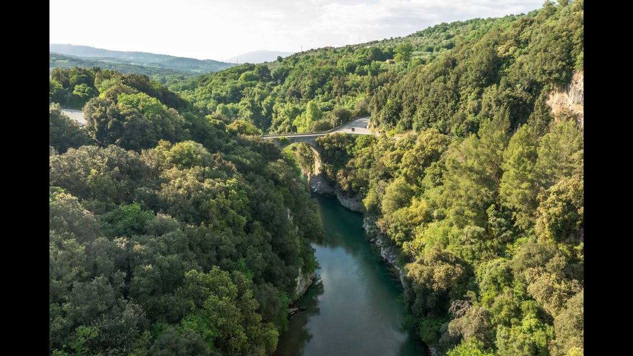 Borgo di Castelcivita - dalla Torre Alta alle profonde Grotte - reportage passeggiata