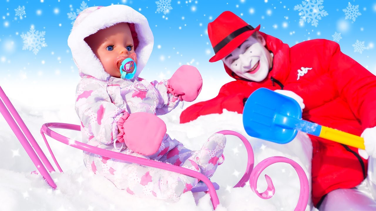 Spielspaß mit der Baby Born Puppe und dem Clown. Spielzeug Video für Kinder. 2 Folgen am Stück