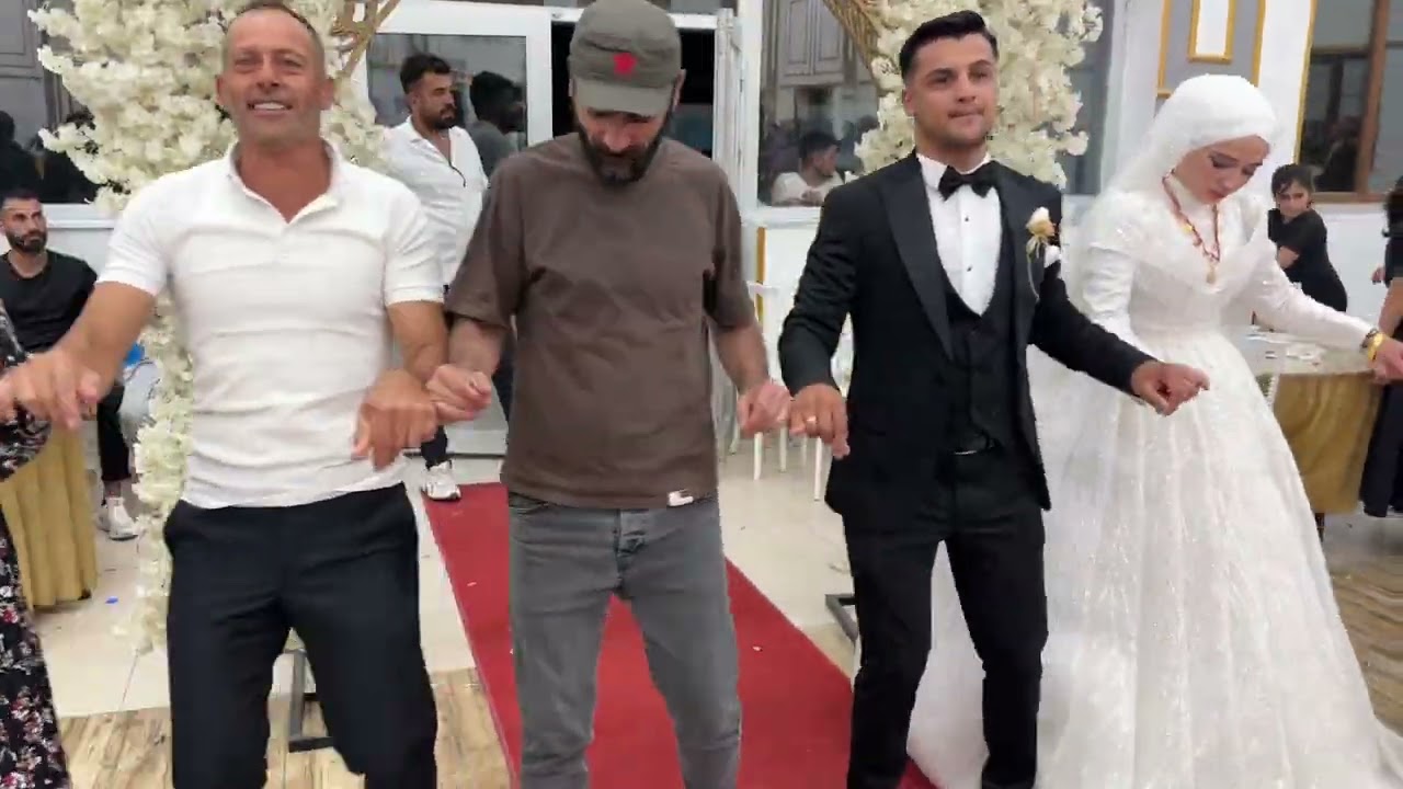 Güzel mi güzel bir Aile halayı