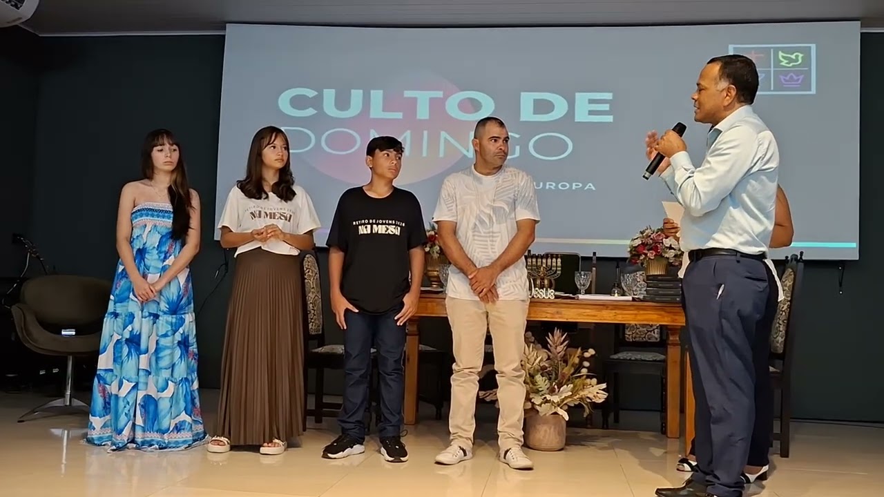 A entrega dos certificados de batismo 15.03.2026