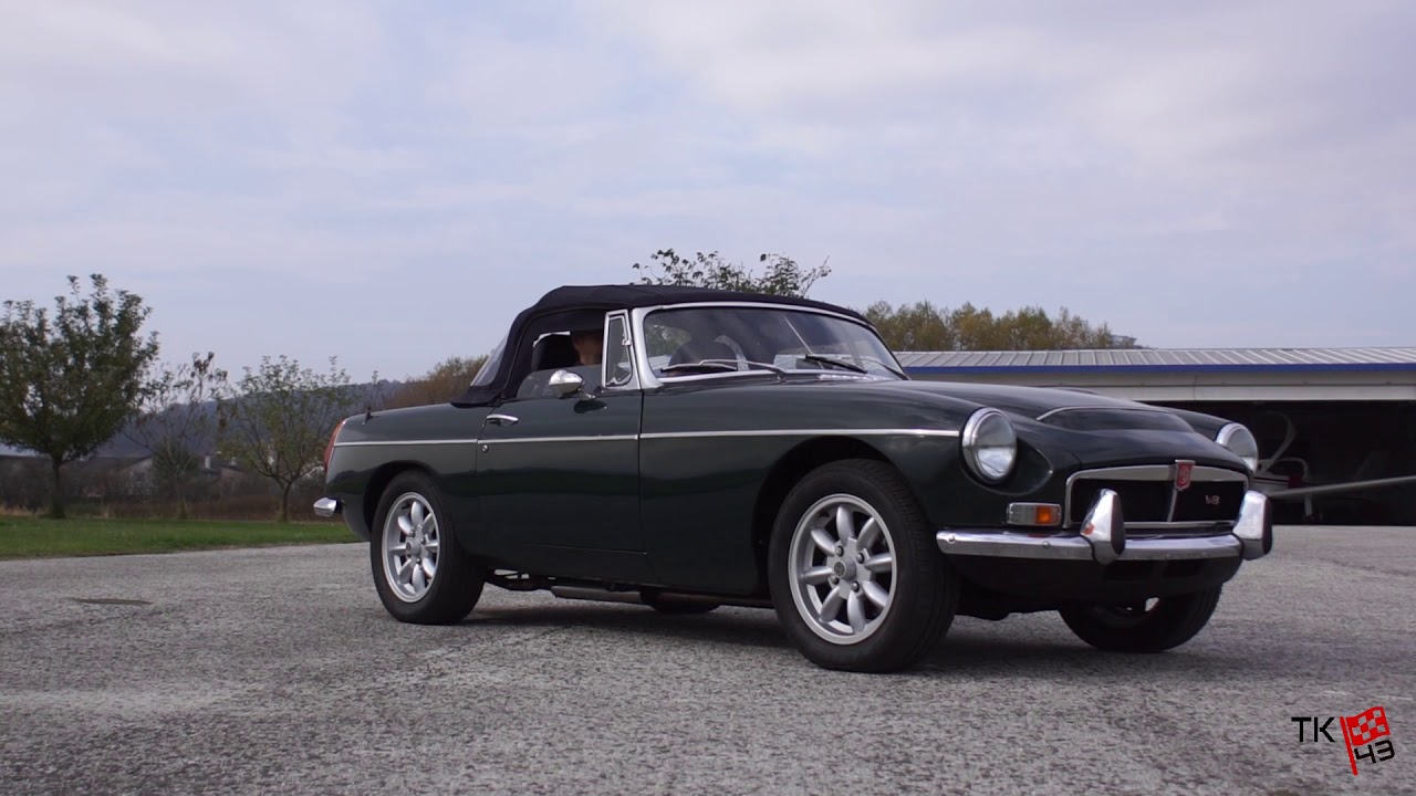 1973 MGB V8 Tribute - Acceleration, Revs, Drive