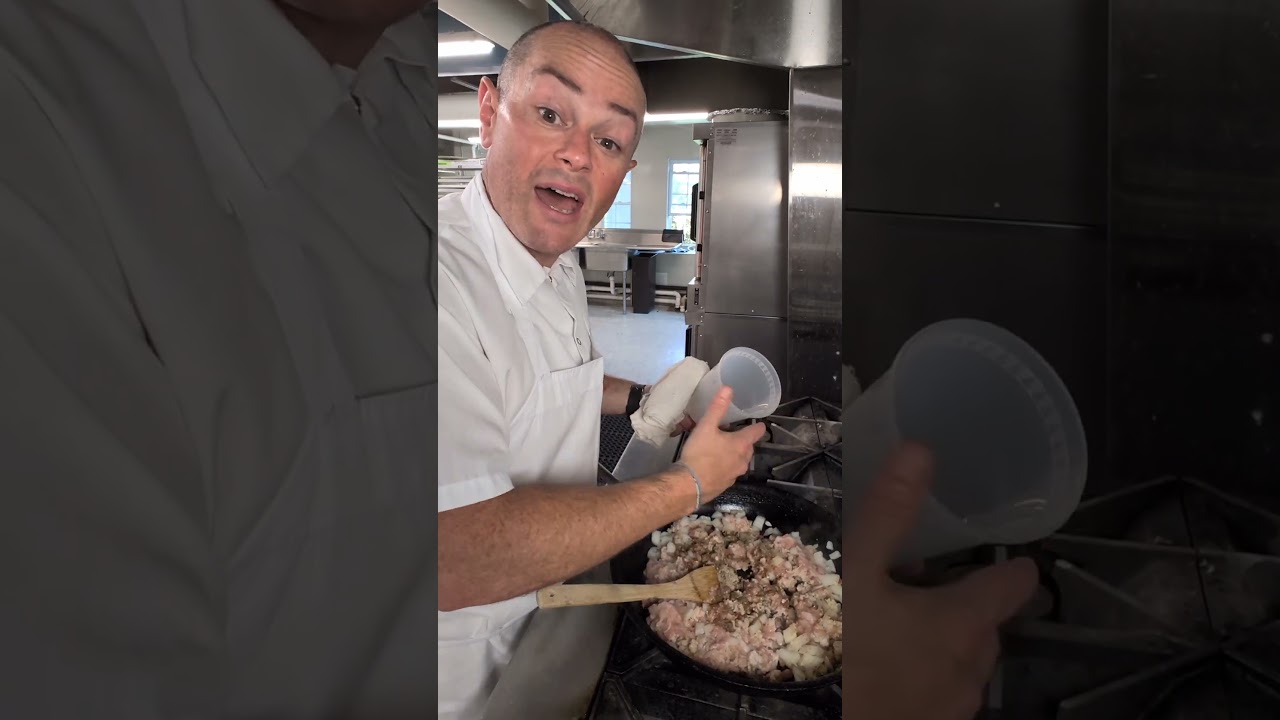 Professional Chef makes Hamburger Helper #chicken #homemade #dinner #easydinner #everydayisfeastday