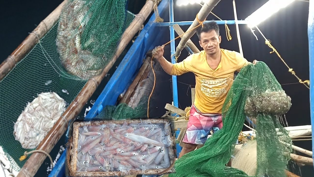 Nahanap ko rin ang puwesto kaya maraming pusit naman ang nahuli sa lambat