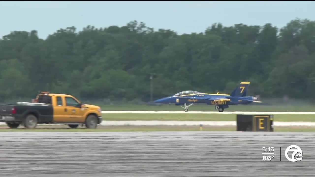 Thunder over Michigan air show back at Willow Run Airport