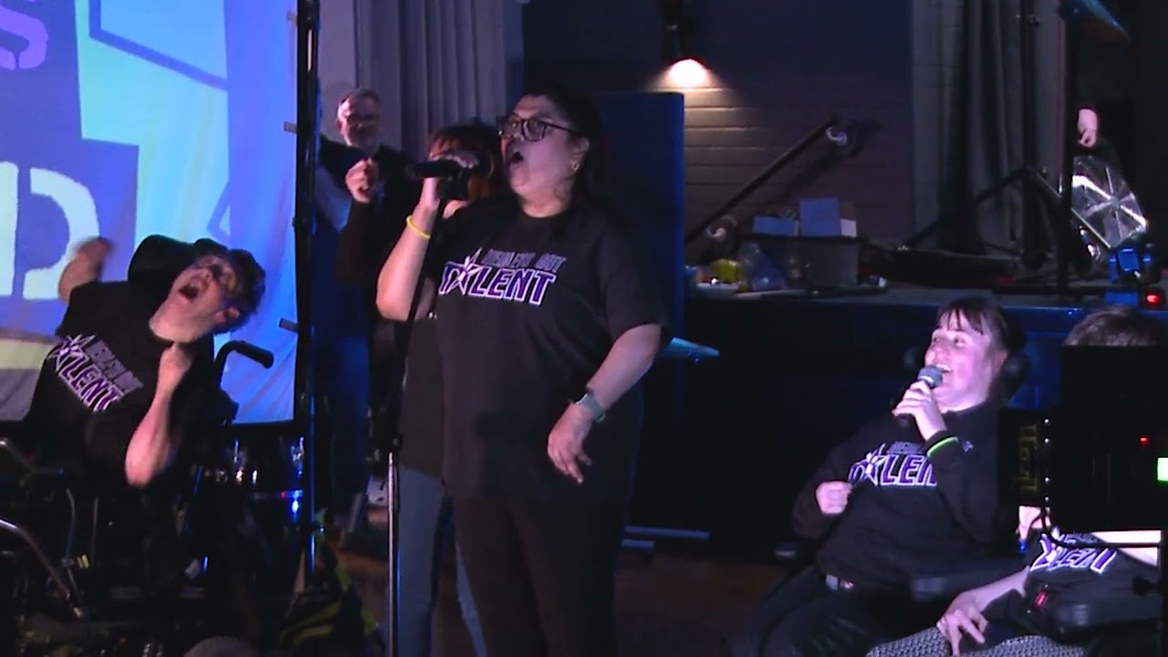 GIRLS ARE LOUD - HEDLEYS GOT TALENT