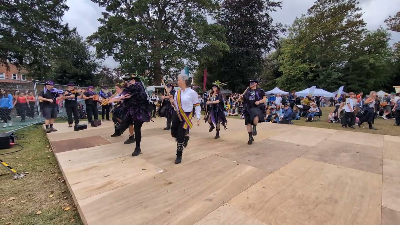 Wallingford Bunkfest - Black Swan Border Morris - Vandals of Hammerwich