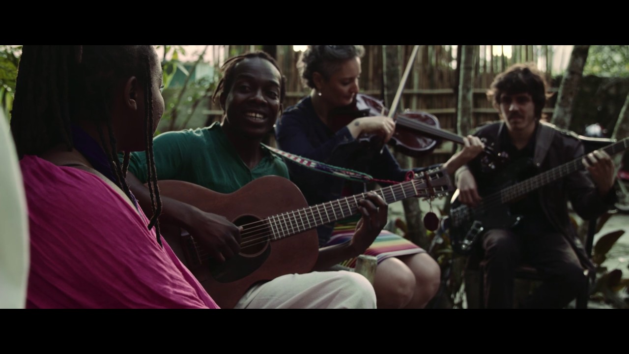 Marissol Mwaba, François Muleka e Dandara Manoela - Dois Ali se Amando Mesmo