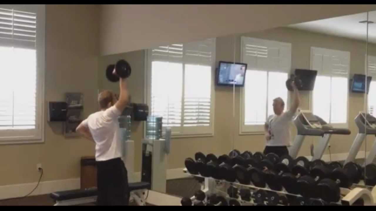 Gym Clown What's HE DOING????