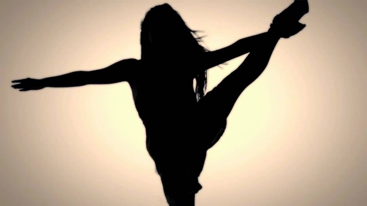 Dani Swan - Dancing Silhouette - Copyright Cyber blue productions LLC / The Swan Movement Pty