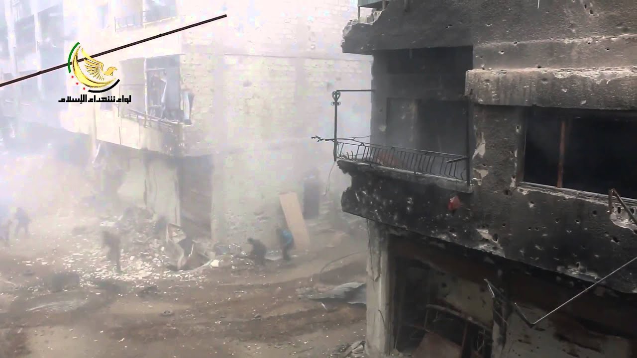 ريف دمشق داريا مشاهد من عملية اقتحام الجيش الحر لأحد المباني التي تتمركز فيها قوات الأسد 11 12 2014