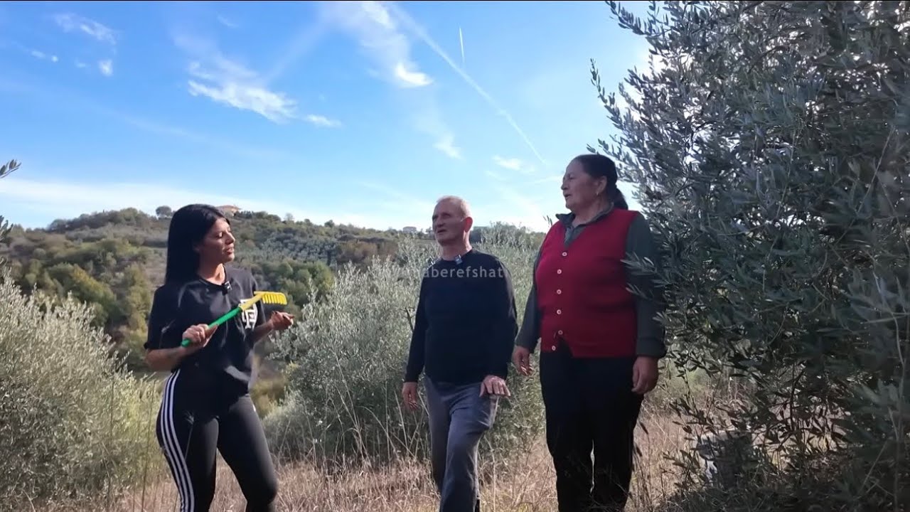 Burrat xheloz dhe fanatik në Peqin. “Asnjë grua nuk pi kafe në lokal”. 