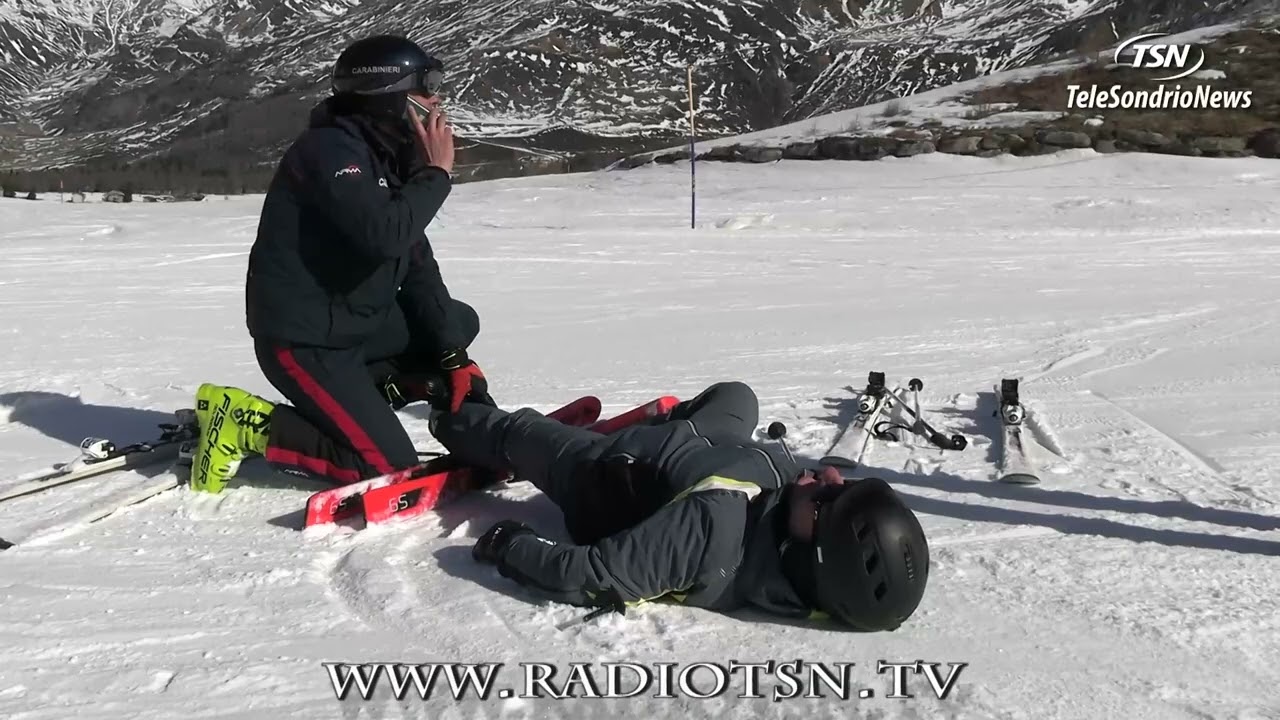 Rischia di soffocare. Bambino salvato sulle piste da carabiniere eroe