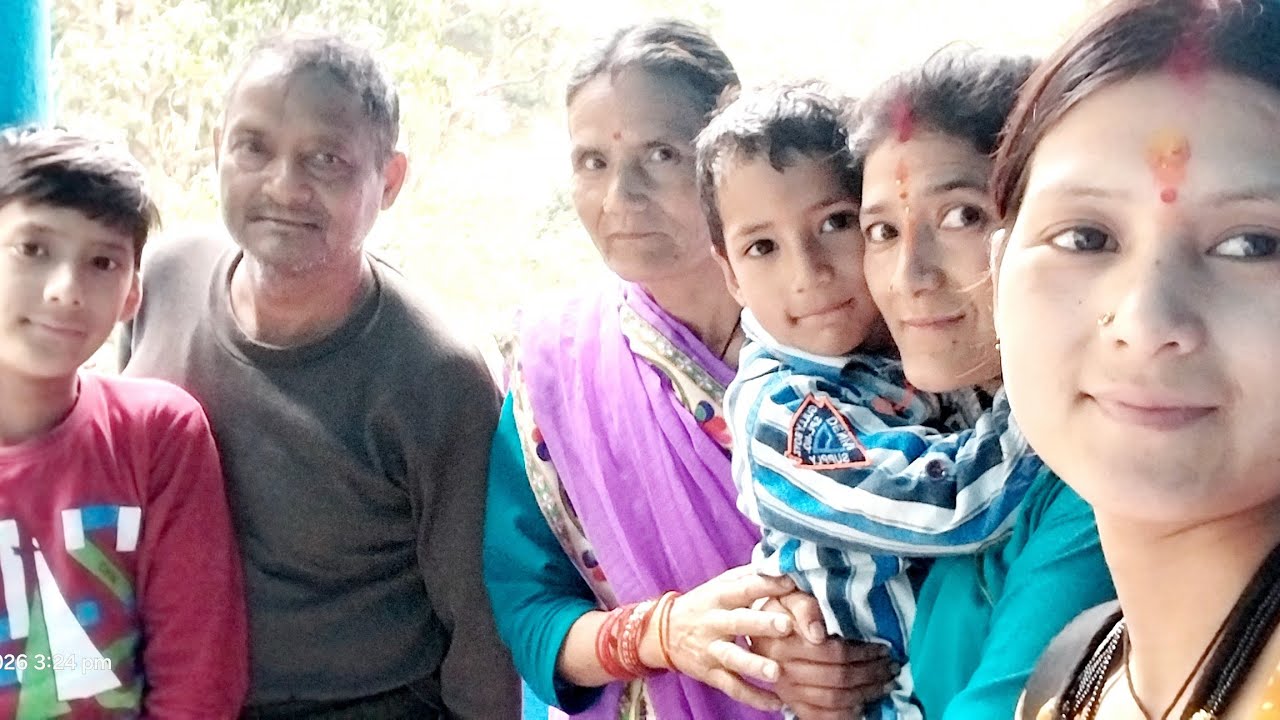 आज सासुमाॅ को ले गई बेरीनाग बाजार घूमाने🤩|| Pahadi lifestyle vlog