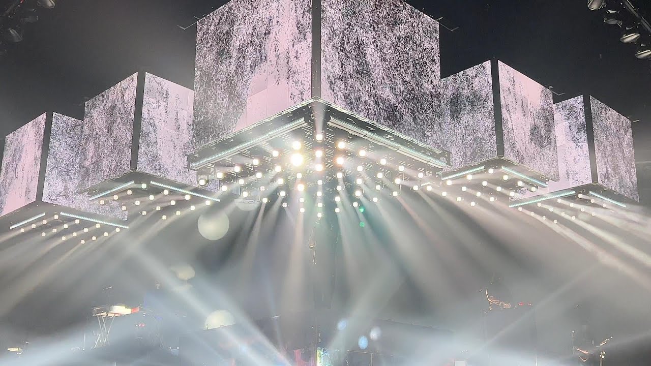 Joji - ATTENTION | Oct 13, 2023 | 2023 Pandemonium Tour | Vancouver, BC, Canada | Rogers Arena (4K)