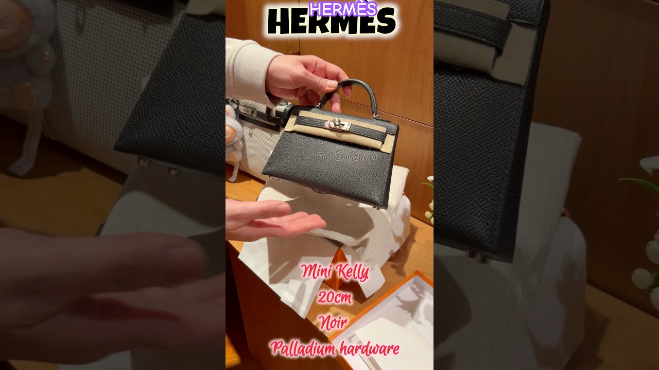 It took 2 years for me to get hold of this !! Herm&egrave;s mini Kelly in noir, palladium hardware #luxury