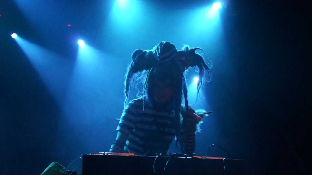 DJ SiSeN - 2012.12.02, Saint-Petersburg - part 1