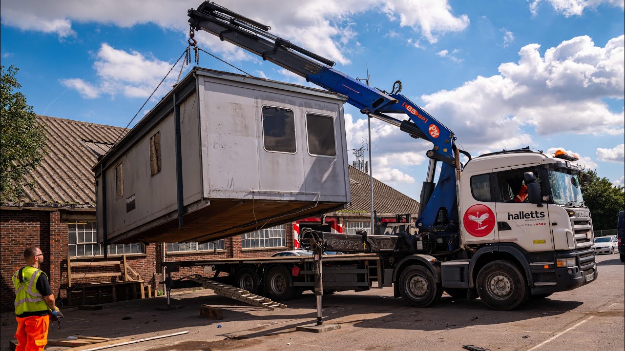 Halletts “The Crane People” Scania PM85 SP Crane Lorry Loading 4.2m Wide Portacabin
