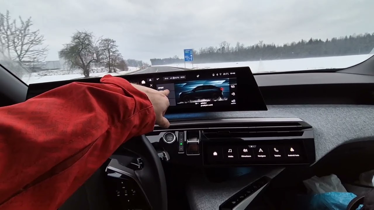 Ukaž služebák Peugeot 3008, zimní test 2025