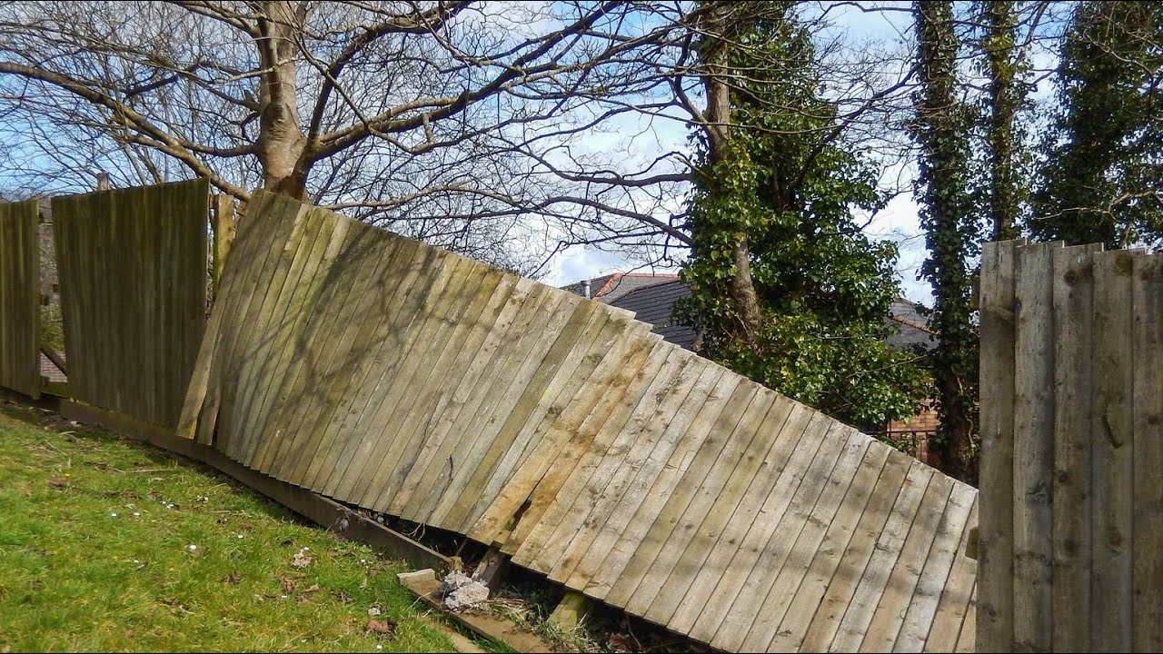 Car crashes into fence
