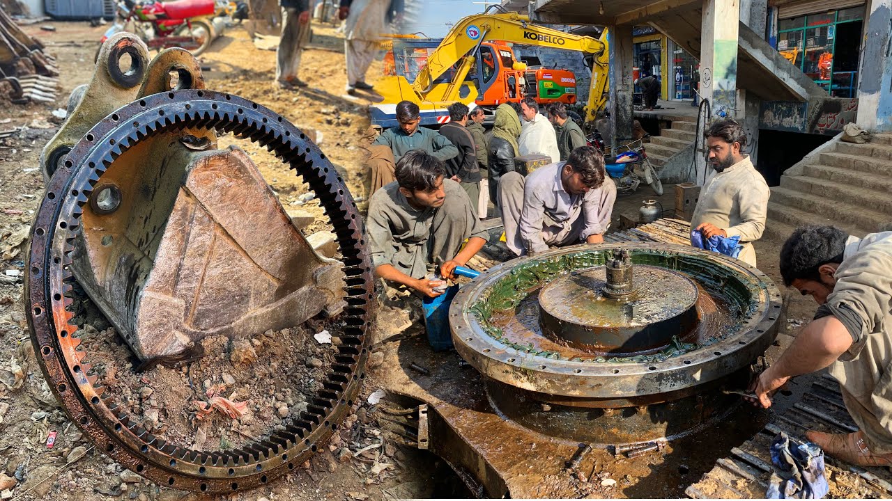 Excavator Swing Bearing Changing By Machanical Experts | Swing Bearing Cleaning Procedure