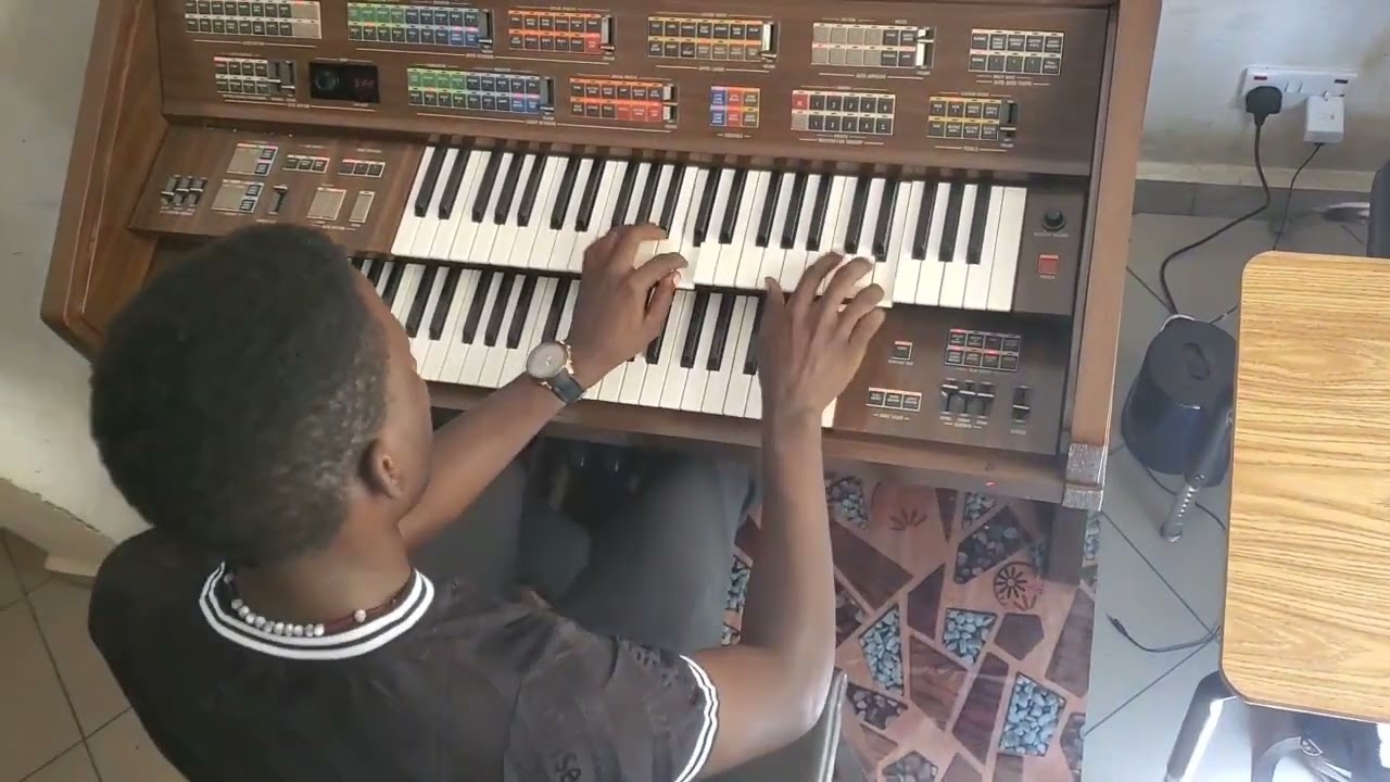 COCKTAILY 🍸 UKUU WA YESU & NIMEFUFUKANINGALI PAMOJA🔥🔥🔥. Organist: @PhilipoMkatoliki