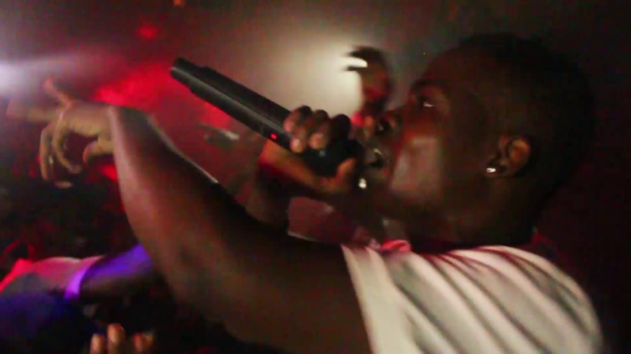 A clip of Baxon performing Tima Lebone at Premium Lounge