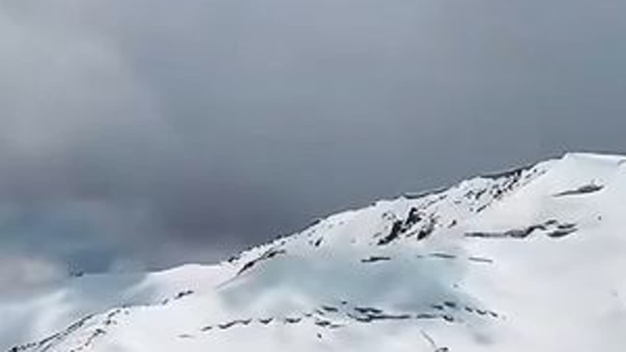 #雪山🏔 #最美雪山 #行走山水间 #赵朔西行漫记