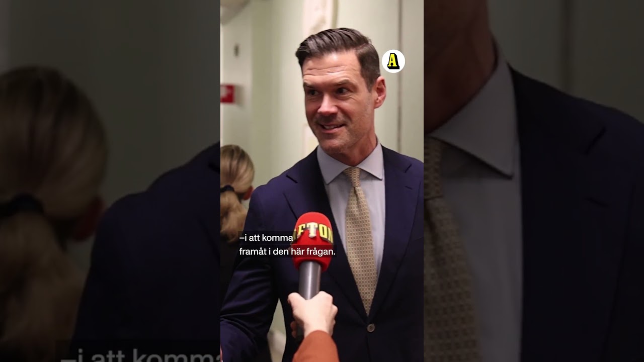 Rasar mot ministern: &rdquo;F som i Forssell&rdquo;