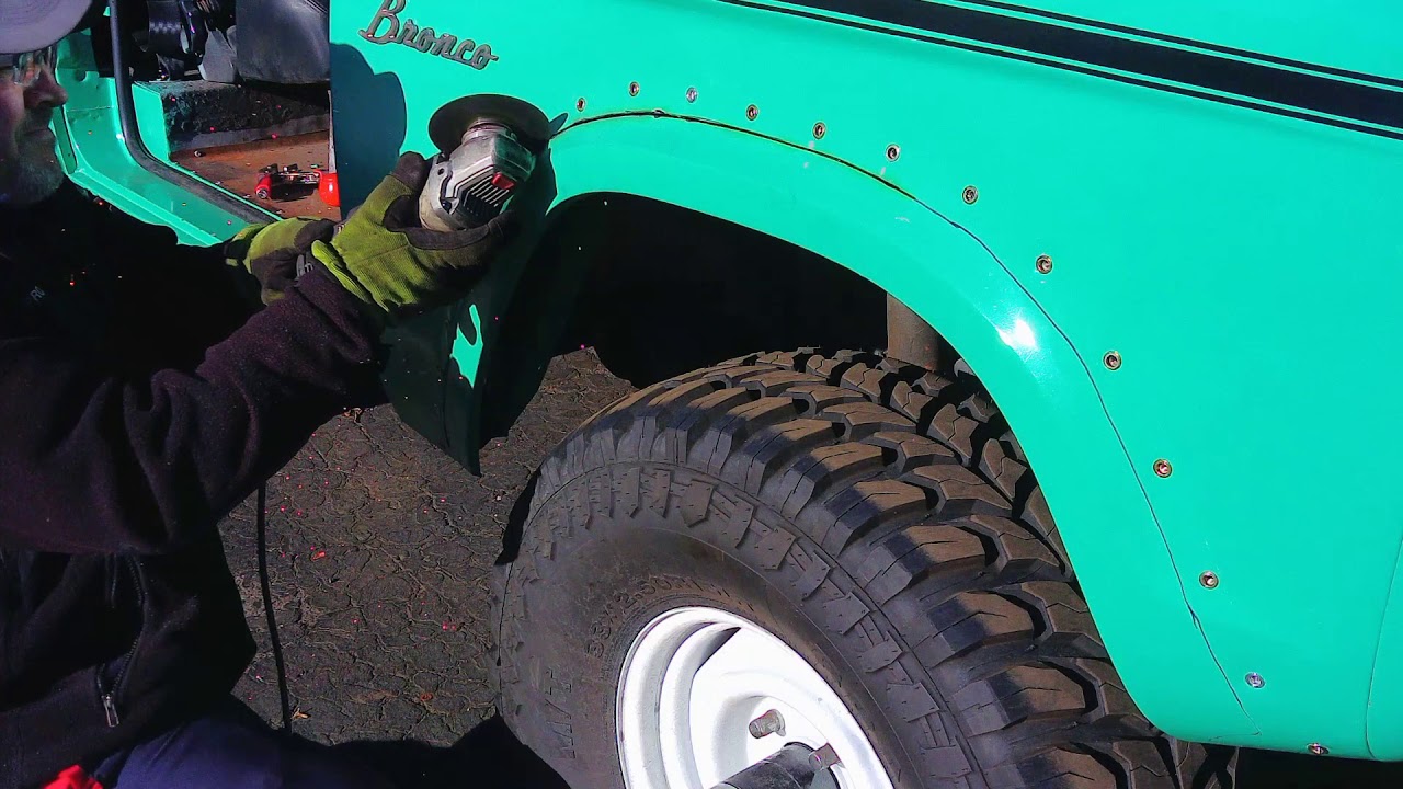 Installing fender flares on the Bronco