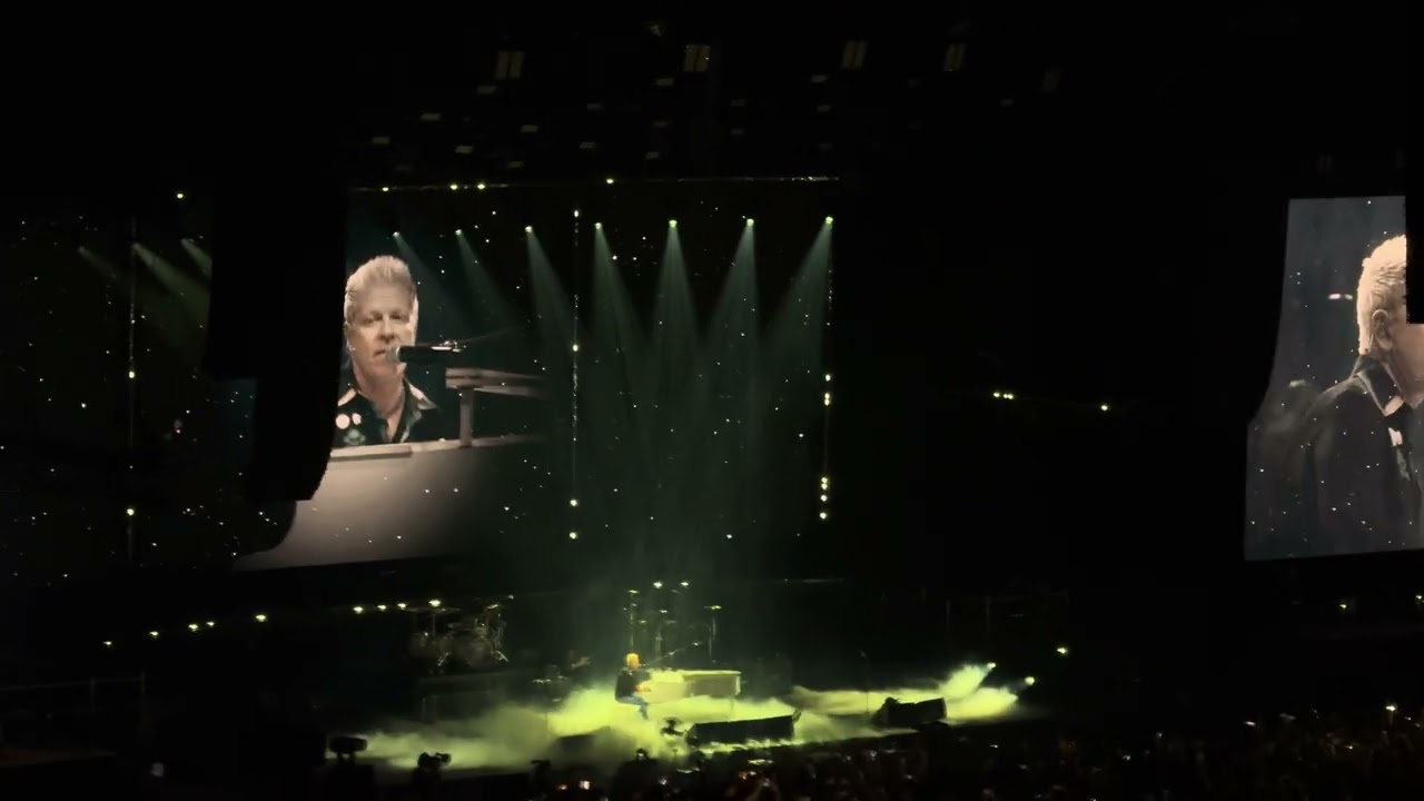 The Offspring live in Paris La D&eacute;fense Arena - Supercharged - November 9 2025 - Gone Away