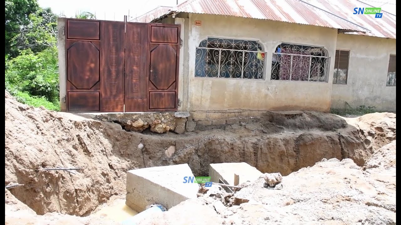 NAIBU KATIBU MKUU AGEUZA KIBAO KWA WATUMISHI WAKE KUINUSURU NYUMBA ISIANGUKE