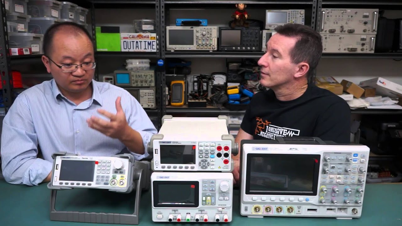 EEVblog #826 - Siglent CEO Eric Qin Visits The EEVblog Lab
