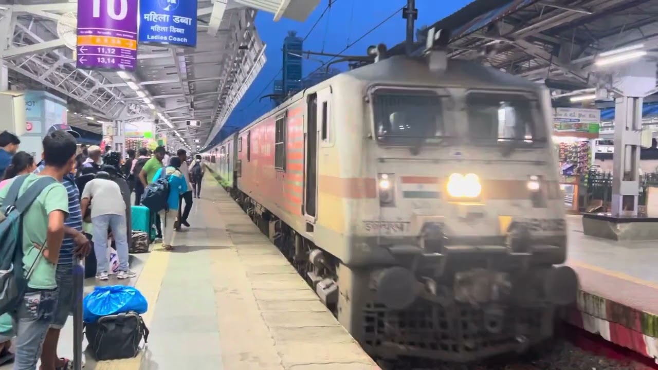 Indrayani Express Arrival At Dadar Railway Station 🚉 