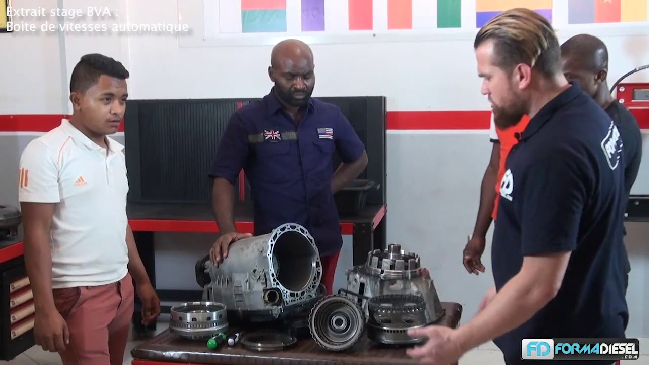 Prof en action : Extrait du stage Remise en état d'une BVA  Mercedes